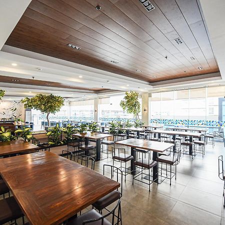 Figtree Hotel Илоило Экстерьер фото