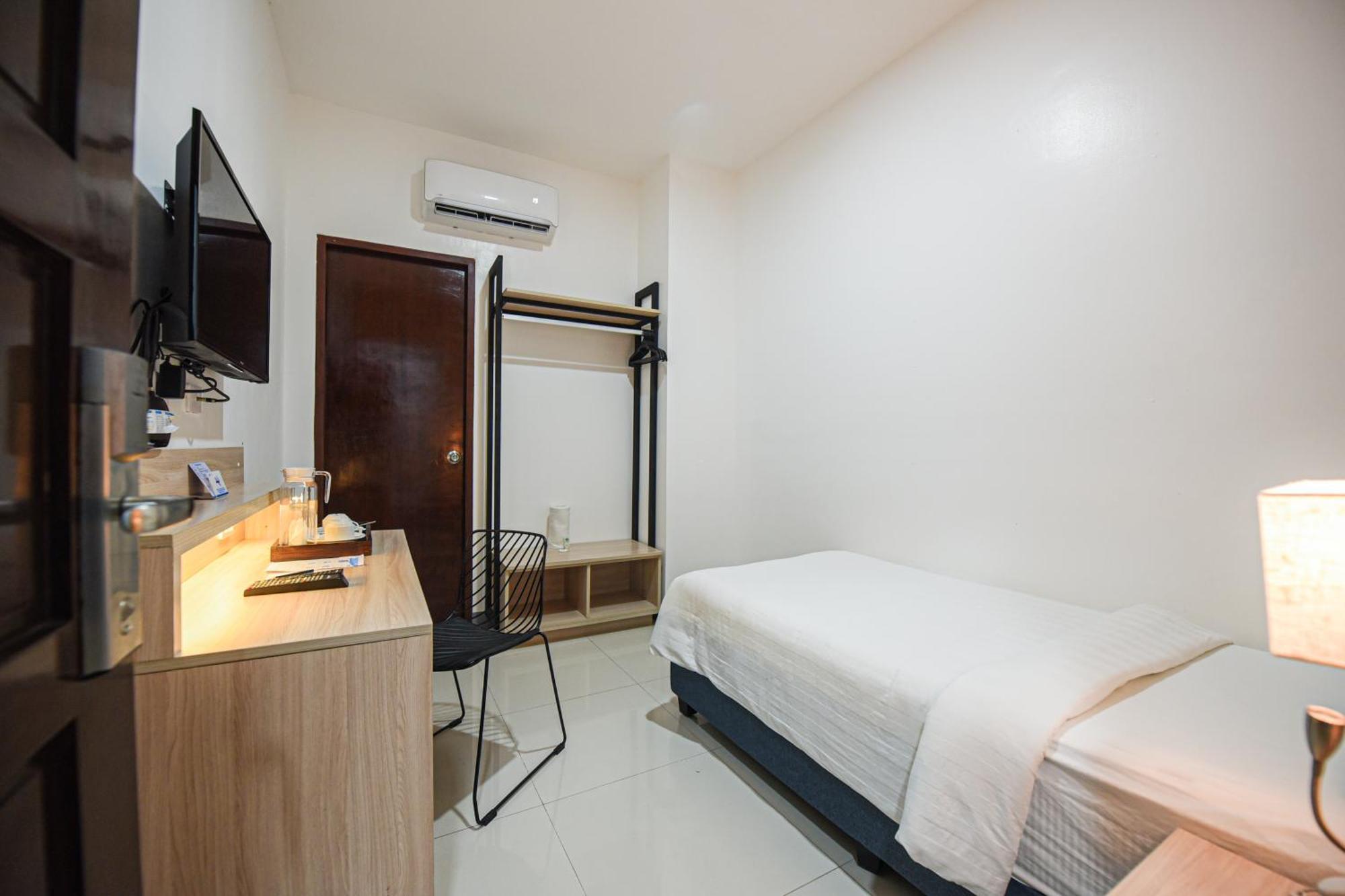Figtree Hotel Илоило Экстерьер фото