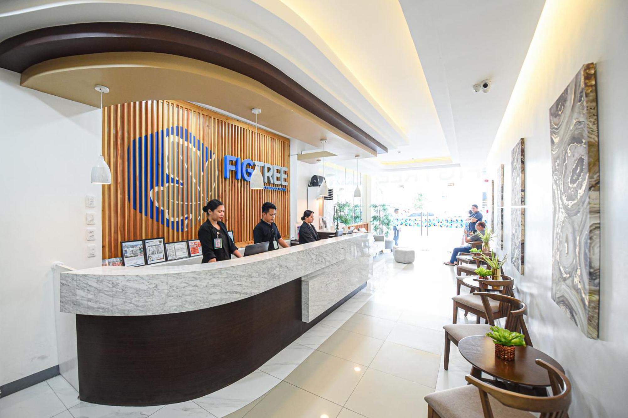 Figtree Hotel Илоило Экстерьер фото